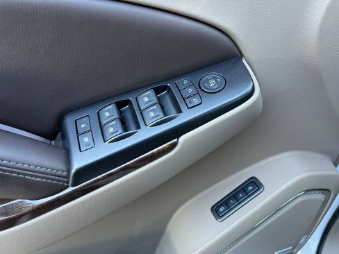 Used 2016 Chevrolet Tahoe LT AWD/4WD image 32