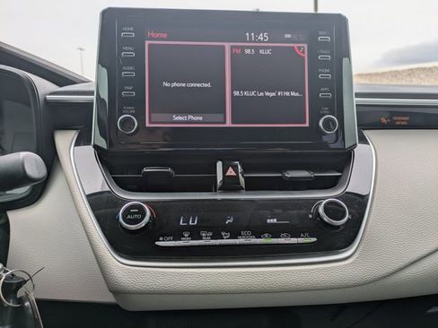 Used 2020 Toyota Corolla LE image 14