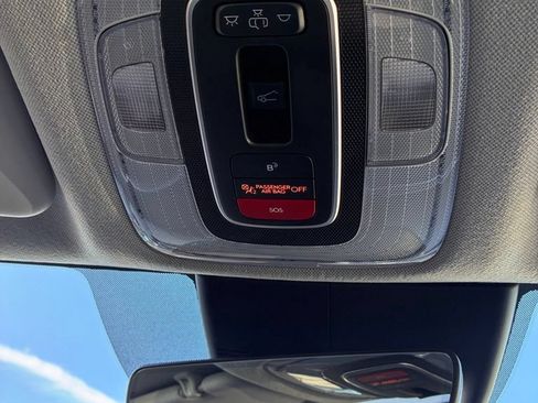 Used 2025 Hyundai Elantra Limited FWD image 38