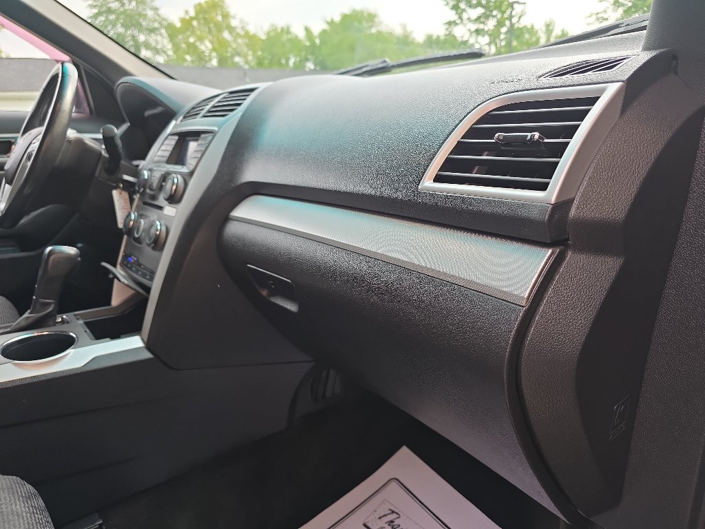 Used 2014 Ford Explorer XLT AWD/4WD image 24