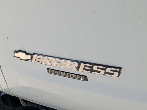 Used 2014 Chevrolet Express 1500 RWD image 18