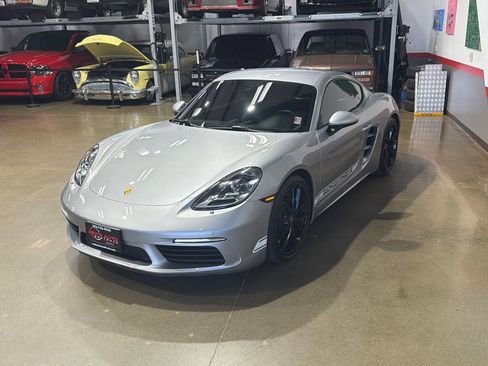 Used 2024 Porsche 718 Cayman RWD image 87
