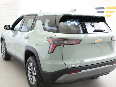 Certified 2025 Chevrolet Equinox LT FWD image 4