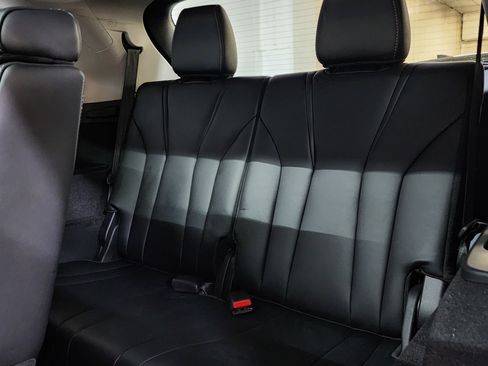 Used 2024 Acura MDX SH-AWD w/ Technology Package image 19