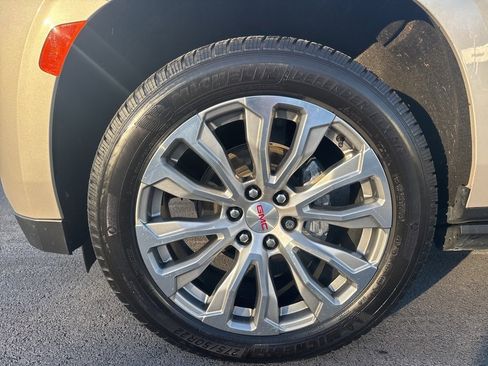 Used 2022 GMC Yukon Denali image 9