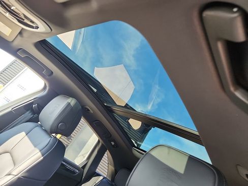 New 2026 Porsche Macan Turbo image 12