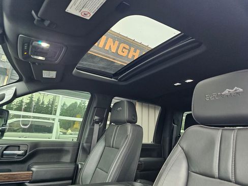 Used 2023 Chevrolet Silverado 3500 High Country image 28