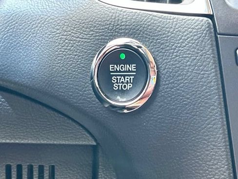 Used 2019 Ford Edge Titanium w/ Equipment Group 301A AWD/4WD image 44