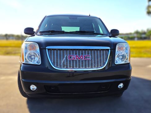 Used 2010 GMC Yukon SLT image 2