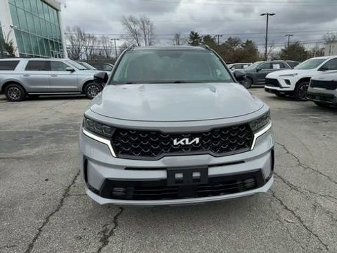Used 2022 Kia Sorento SX image 3
