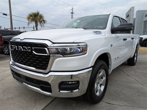 New 2026 RAM 1500 4x4 Crew Cab image 8