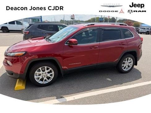 Used 2015 Jeep Cherokee Latitude FWD image 1