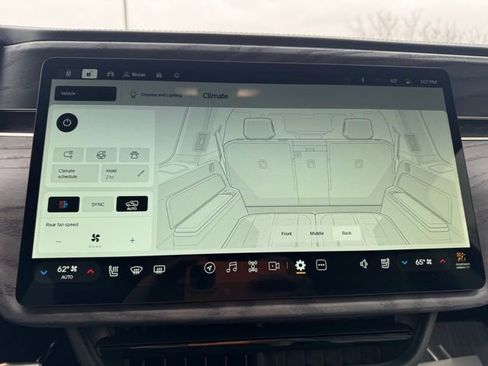 Used 2023 Rivian R1S Launch Edition AWD/4WD image 31