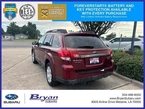 Used 2011 Subaru Outback 3.6R Limited w/ PWR Moonroof Pkg AWD/4WD image 5