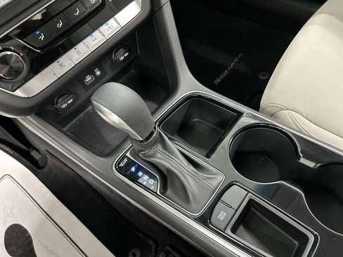 Used 2019 Hyundai Sonata SE FWD image 17