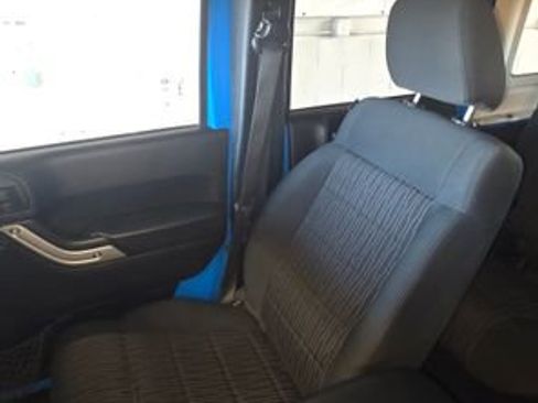 Used 2012 Jeep Wrangler Unlimited Sahara w/ Connectivity Group image 20