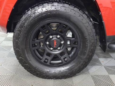 Used 2022 Toyota 4Runner SR5 Premium image 17