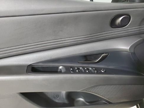 Used 2025 Hyundai Elantra Sport w/ Cargo Package FWD image 17