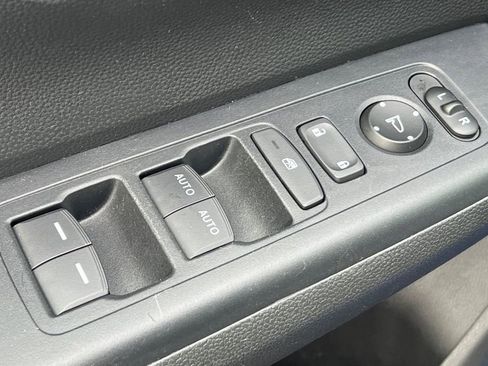 Used 2023 Honda CR-V Sport image 14