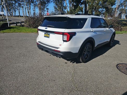 New 2026 Ford Explorer ST w/ Sun And Sound Package image 29