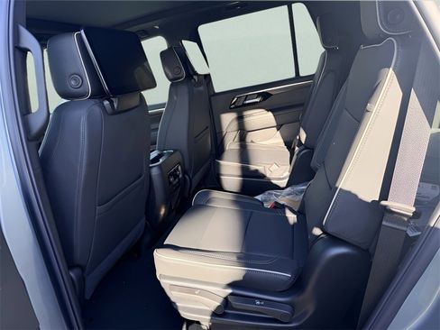 New 2026 Chevrolet Tahoe Premier image 32