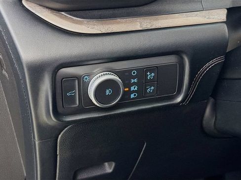 Used 2021 Ford Explorer Platinum w/ Premium Technology Package RWD image 12