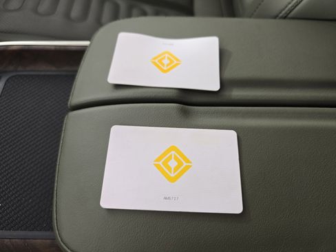 Used 2023 Rivian R1S Adventure image 31