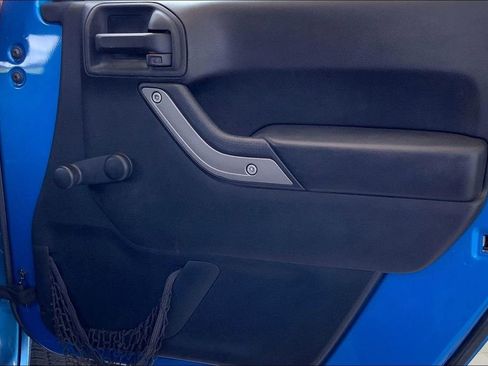 Used 2015 Jeep Wrangler Sport w/ Connectivity Group image 22