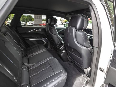 Used 2024 Cadillac Lyriq Sport AWD/4WD image 30