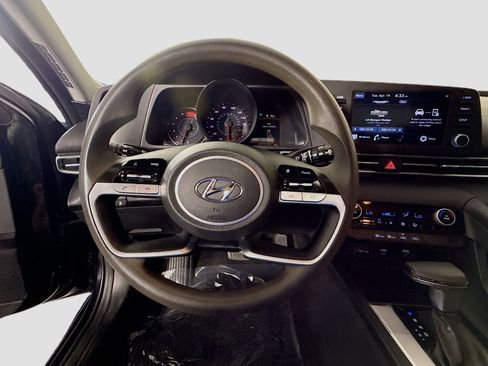 Used 2021 Hyundai Elantra SEL image 13