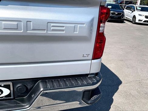 Used 2021 Chevrolet Silverado 1500 LT AWD/4WD image 8