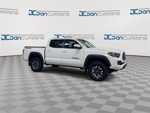 Used 2023 Toyota Tacoma TRD Off-Road w/ Technology Package image 2