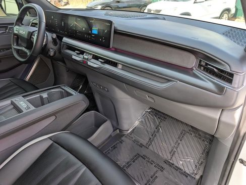 Certified 2024 Kia EV9 GT-Line image 24