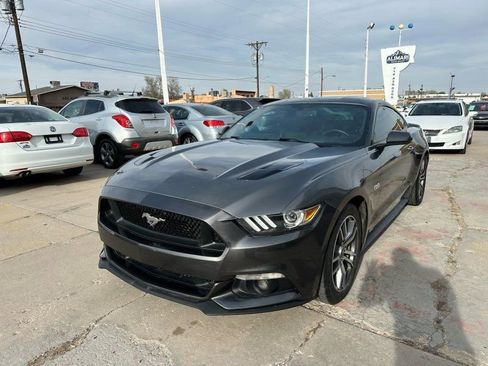 Used 2016 Ford Mustang GT RWD image 3