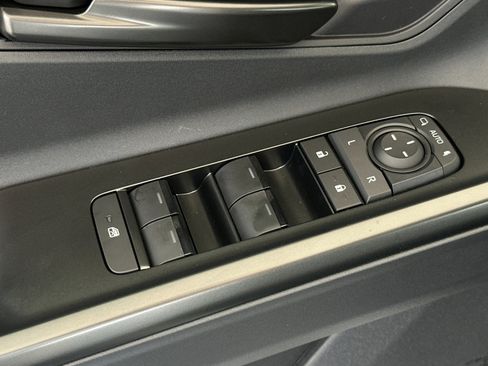 New 2026 Toyota C-HR AWD/4WD image 13