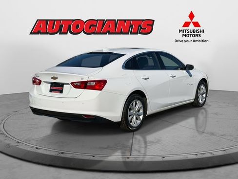 Used 2024 Chevrolet Malibu LT image 2