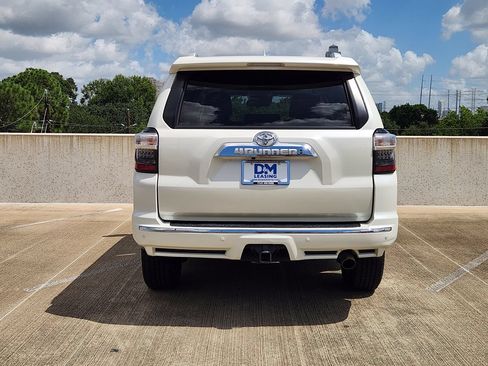 Used 2022 Toyota 4Runner Limited RWD image 7
