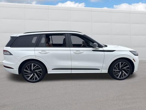 Used 2025 Lincoln Aviator Black Label w/ Jet Appearance Package AWD/4WD image 9