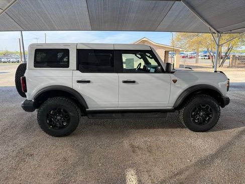 New 2026 Ford Bronco Badlands AWD/4WD image 9