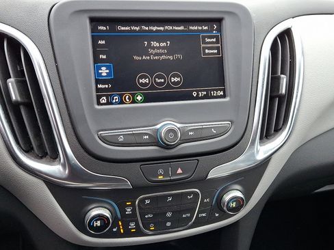 Used 2022 Chevrolet Equinox LT image 15