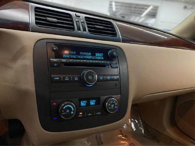 Used 2007 Buick Lucerne CXL w/ Luxury Package FWD image 29