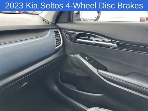 Used 2023 Kia Seltos S AWD/4WD image 19