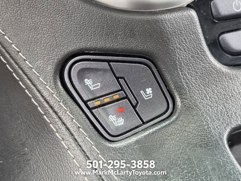 Used 2019 GMC Yukon SLT w/ Premium Edition AWD/4WD image 27