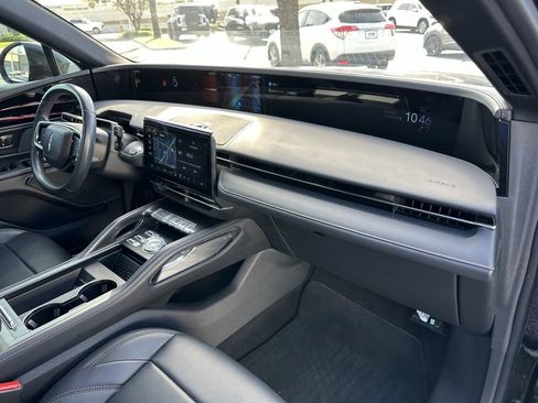 Used 2024 Lincoln Nautilus Premier w/ Jet Appearance Package image 24