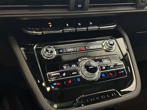 Certified 2021 Lincoln Corsair AWD w/ Premium Package image 27