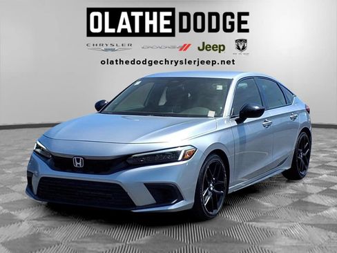 Used 2022 Honda Civic Sport image 1