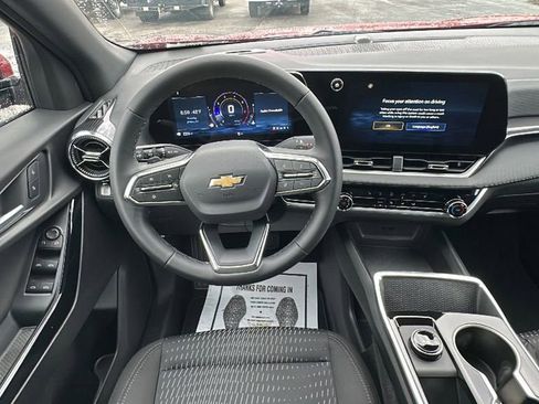 New 2026 Chevrolet Equinox LT image 17