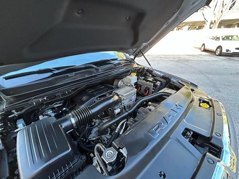 Used 2022 RAM 1500 Laramie RWD image 32