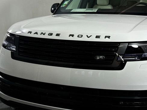 New 2025 Land Rover Range Rover SE image 12