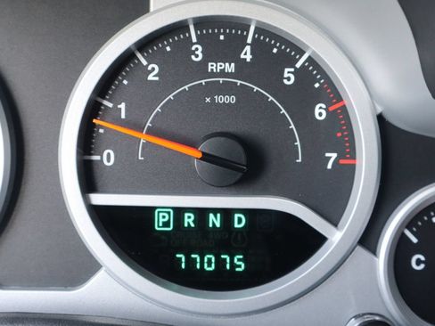 Used 2007 Jeep Wrangler Unlimited Rubicon w/ Dual Top Group AWD/4WD image 41